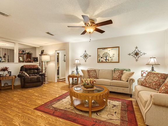 5th image of 208 Lostrocco St
