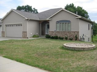 137 Thomas Rd, Reedsburg, WI 53959