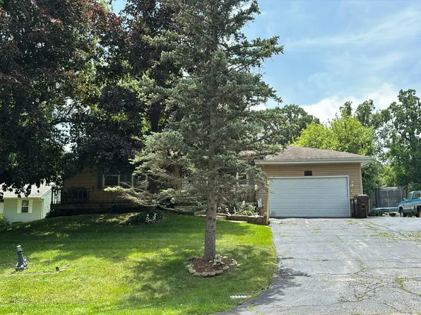 8801 Burton Rd, Wonder Lake, IL 60097