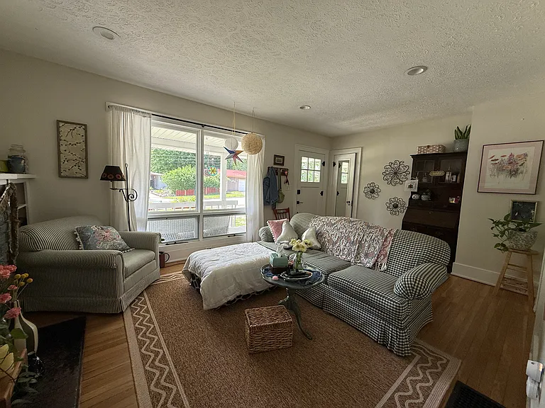 127 S Pearl St #1 — Photo 8