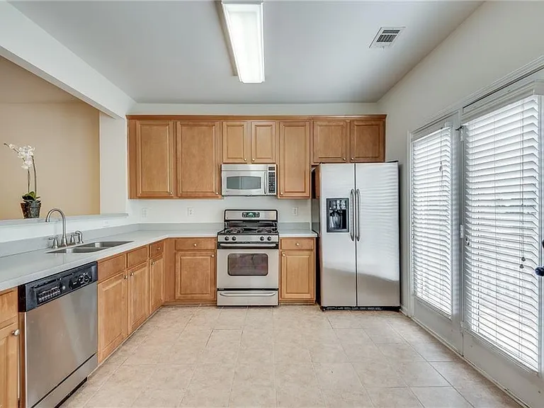 1684 Northgate Mill Dr — Photo 16