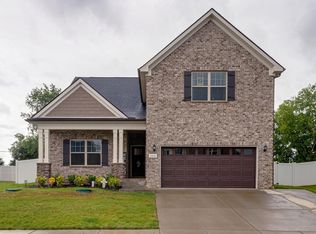 305 Edgefield Ct, Pleasant View, TN 37146