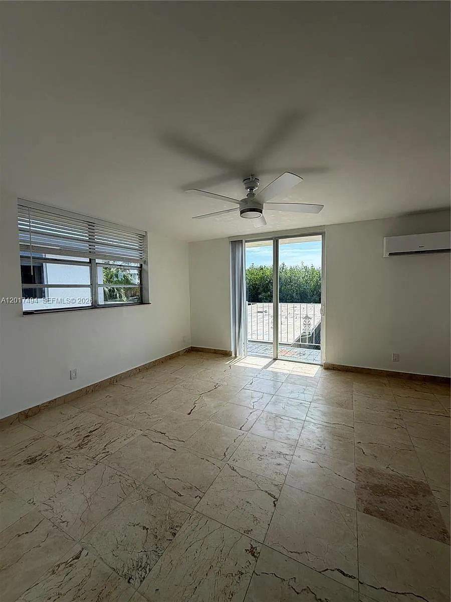 Building Photo - 915 Jefferson Ave #4F