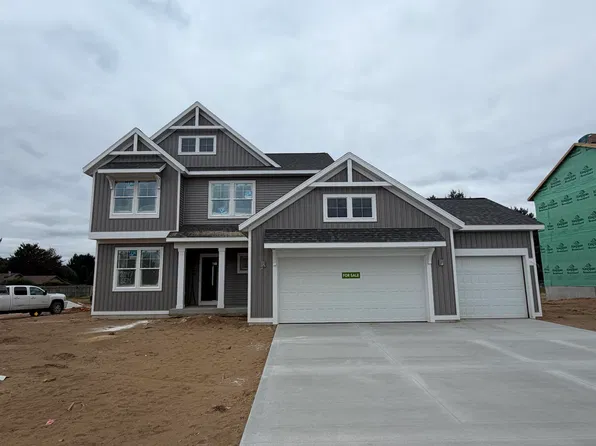 2147 Emerald Shore Cir NE, Grand Rapids, MI 49505