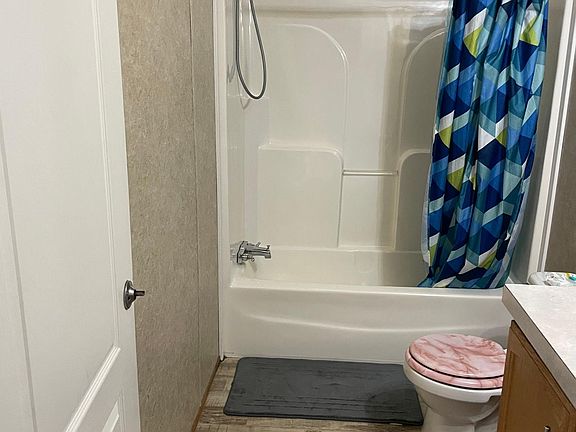 5th image of 268 Lake Vista Dr