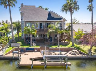 222 Lands End St, Rockport, TX 78382