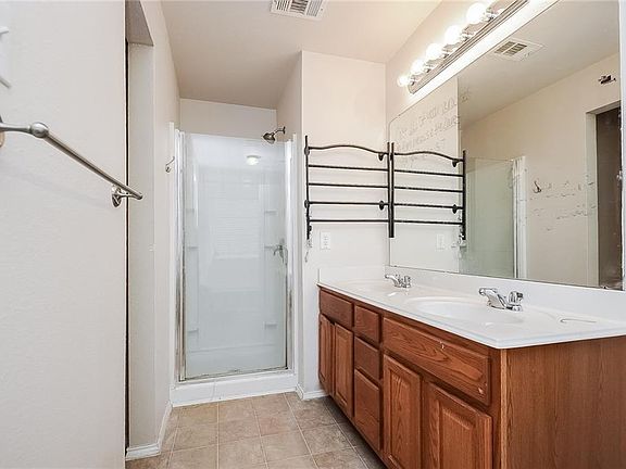 4th image of 12208 Hunters Crossing Ln
