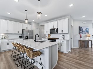 9699 4th St N, Lake Elmo, MN 55042