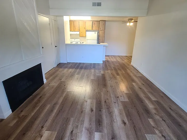 9169 Village Glen Dr #258 — Photo 1