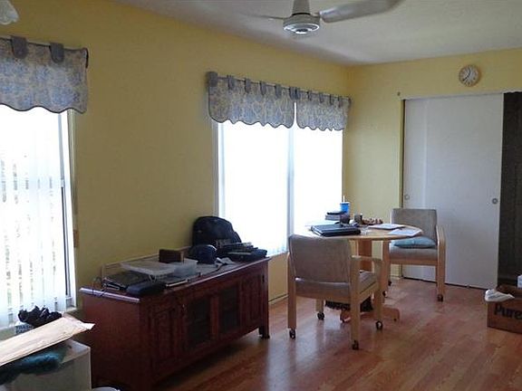 5th image of 2459 Columbia Dr APT 71