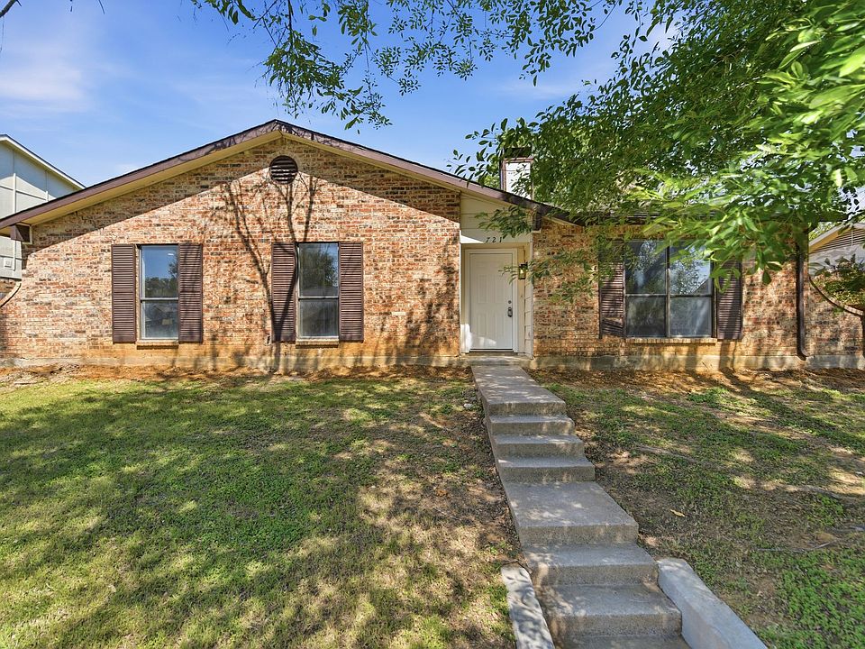 1st image of 721 Holly Oak Dr