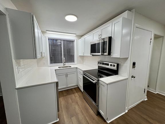 3rd image of 114 Gorland Ave Floor 2