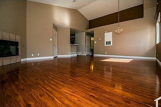 1 bed, 902 sqft, $1,450 — Photo 3