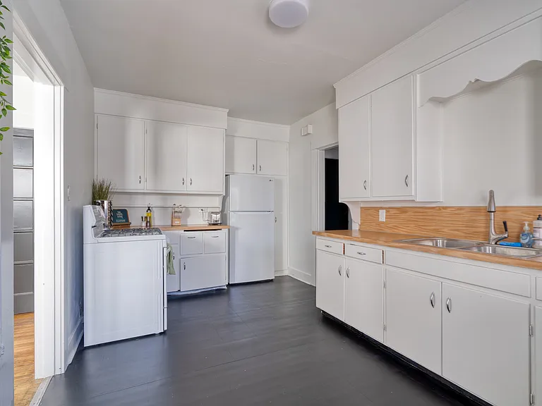 2215 SE Powell Blvd #2 — Photo 12