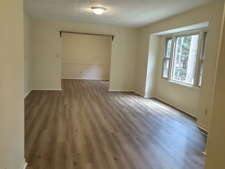 430 E Boston Ave — Photo 3