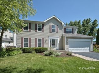 1097 W Stone Creek Cir, Crystal Lake, IL 60014