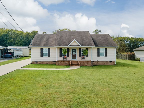 2nd image of 300 Daytona Dr