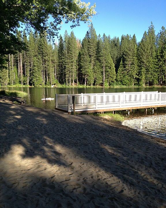 2nd image of 2868 Valley View Dr