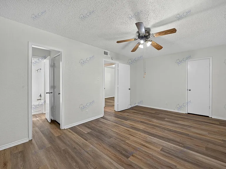 6706 S Creek Dr — Photo 11
