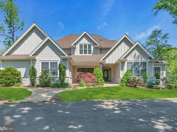 122 Arneytown Hornerstown Rd, Allentown, NJ 08501