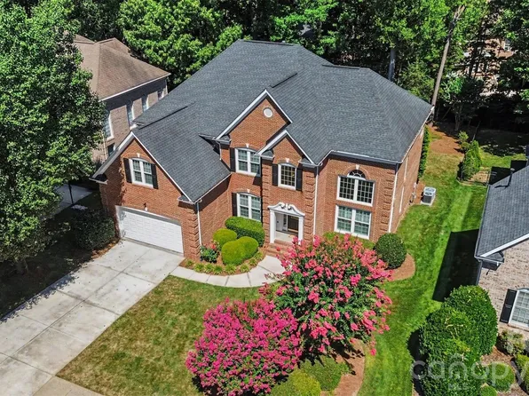 10110 Paradise Ridge Rd, Charlotte, NC 28277