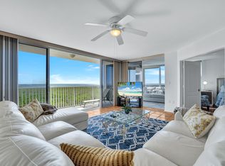 6361 Pelican Bay Blvd APT 904, Naples, FL 34108