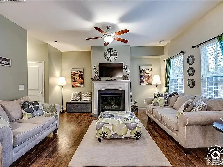 125 Golden Meadow Ct — Photo 5