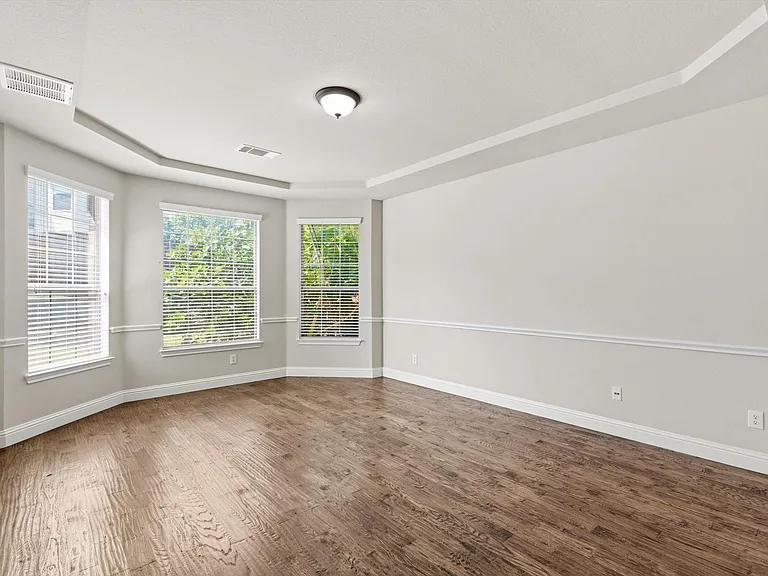 357 Spring Meadow Dr — Photo 15