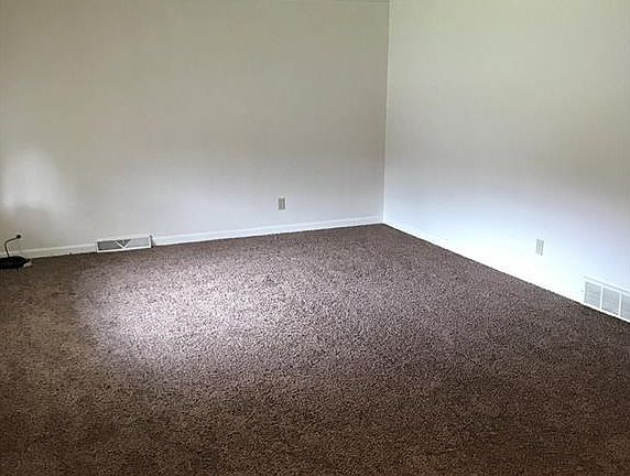 2nd image of 5537 Andover Blvd