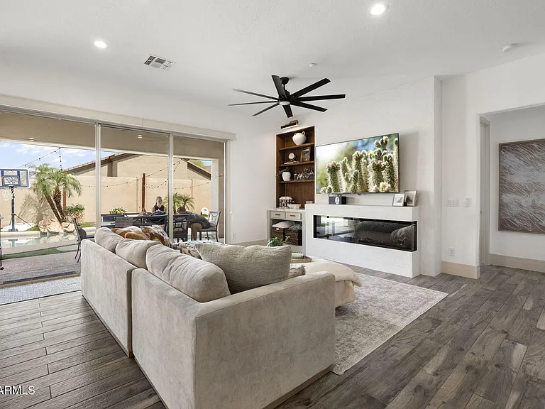 10412 E Acoma Dr — Photo 10
