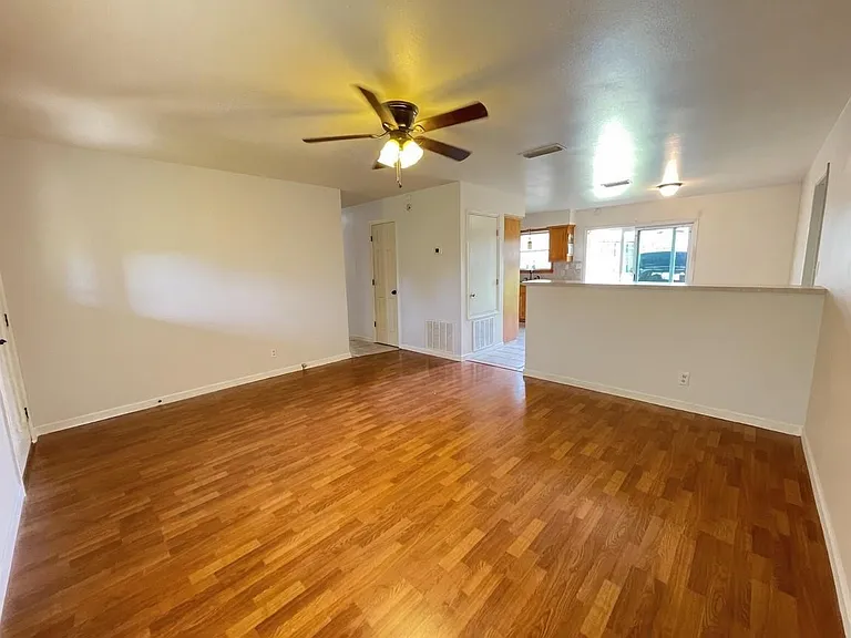 401 Anderson Rd — Photo 11