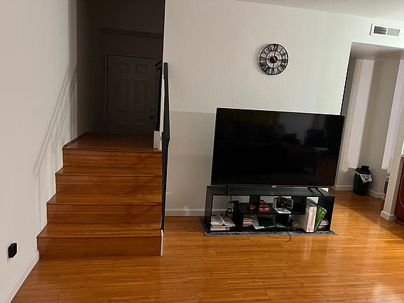 Path to go to top floor