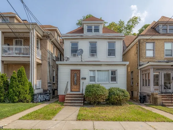 961 Lafayette St, Elizabeth City, NJ 07201