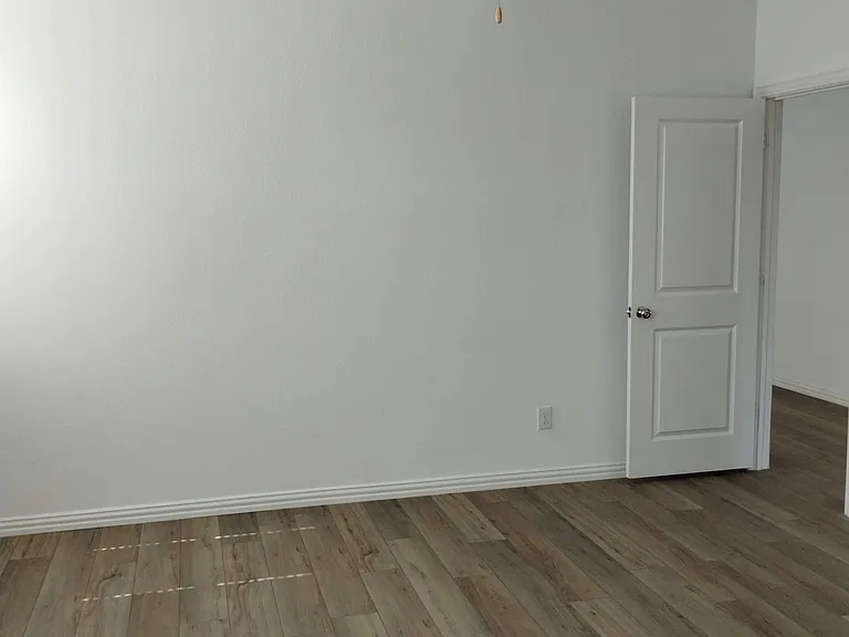 1103 Mahogany Ln — Photo 15