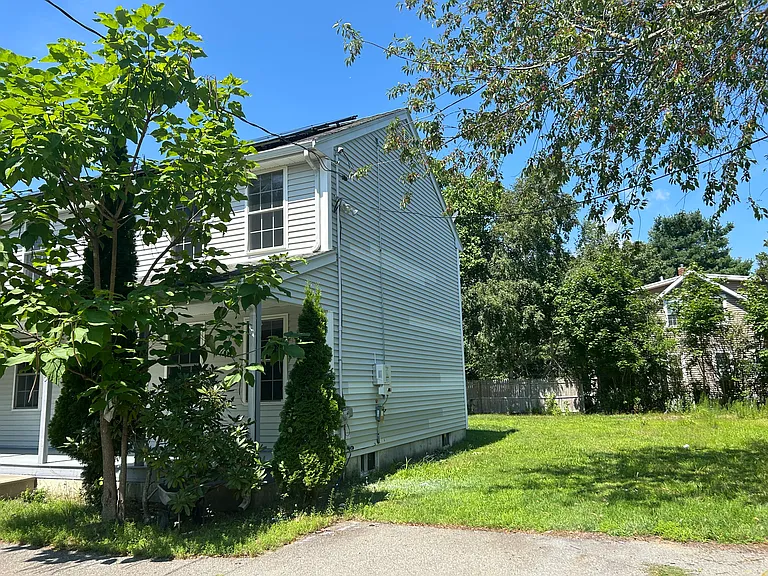 5 Fannies Ln — Photo 2