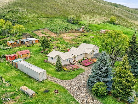 2nd image of 17291 N Wenas Rd