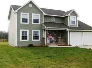 4913 Aurand Rd, Otter Lake, MI 48464