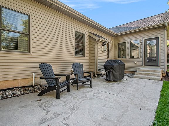 4th image of 19479 Cottage Ct
