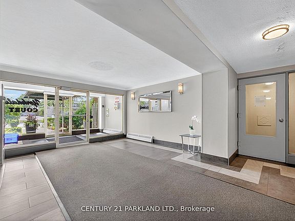 5th image of 2961 Dufferin St #202