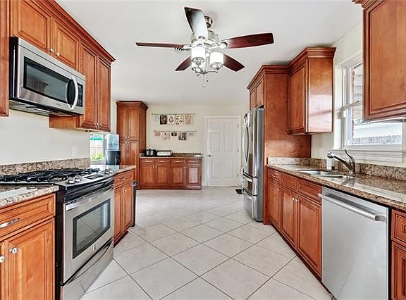 3rd image of 5747 Saint Bernard Ave