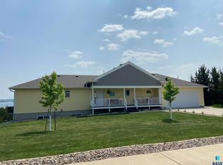 105 Okie Dokie Ln, Yankton, SD 57078