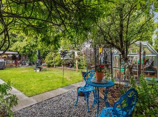 12214 211th St, Maple Ridge, BC V2X8C9