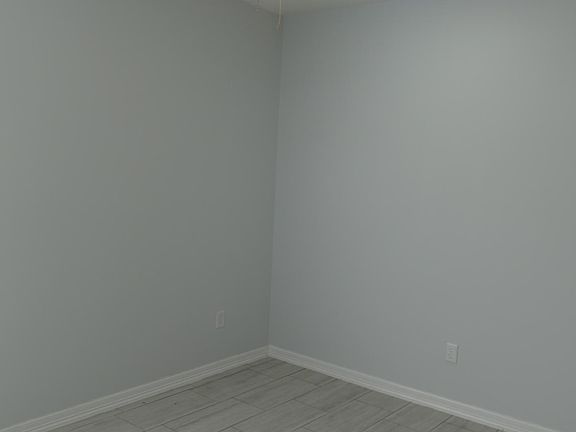 4th image of 2707 Larkspur Ave #1