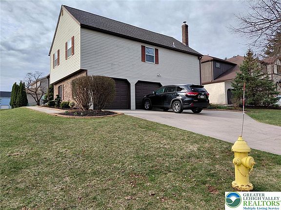 3rd image of 2802 Windy Hill Rd