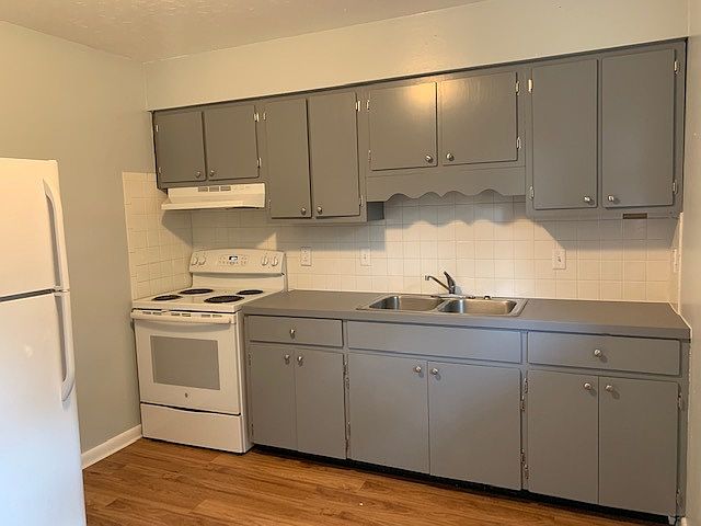 1st image of 625 N Bryan Ave APT 15