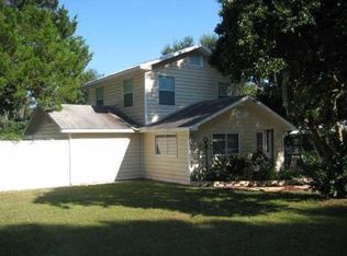 572 Owens Ln, Umatilla, FL 32784