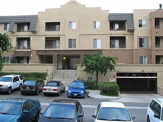 1 bed, 600 sqft, $2,400 — Photo 4