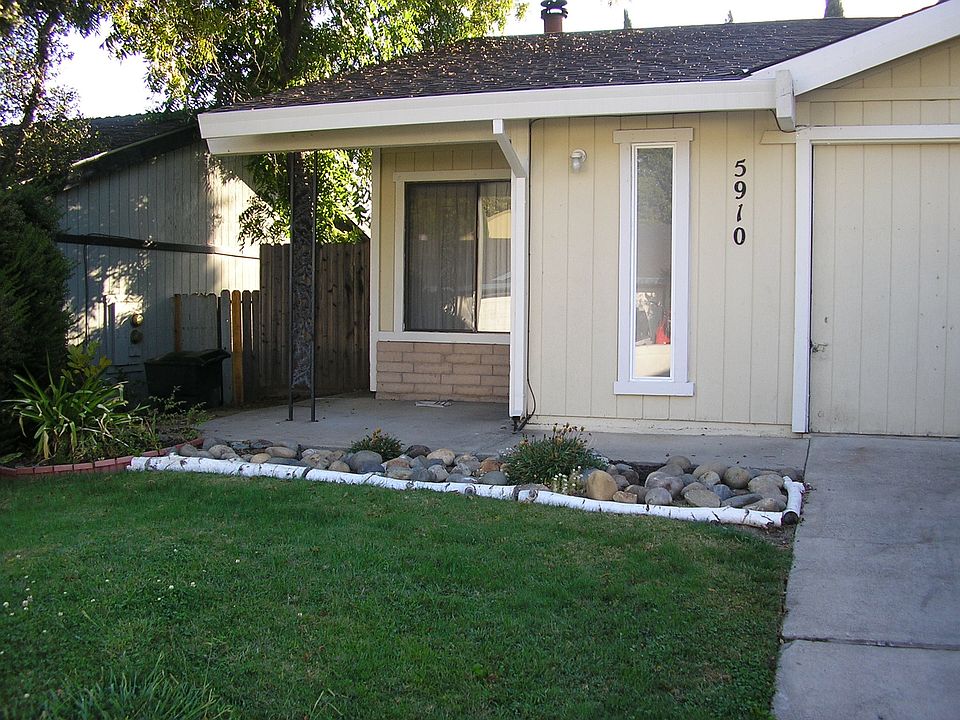 1st image of 5910 Moss Creek Cir