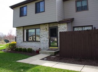 246 Circlegate Rd, New Lenox, IL 60451