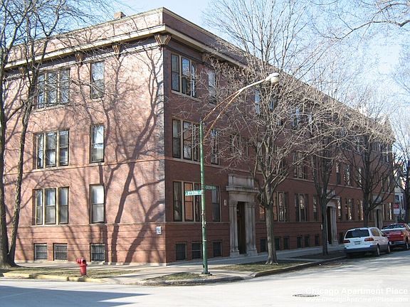5th image of 3908 N Greenview Ave APT 1